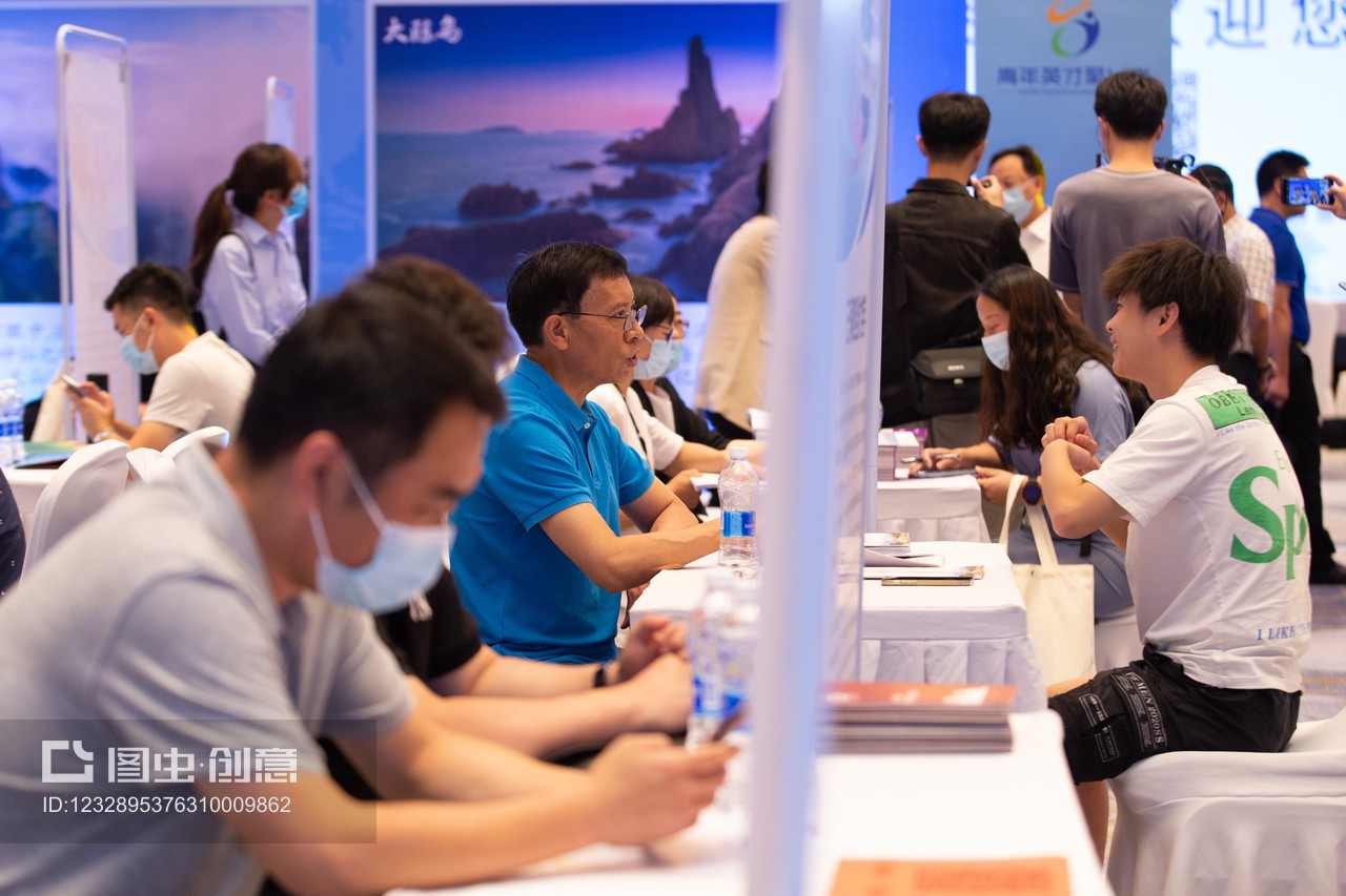 浙江臺(tái)州赴云南招才引智 安家補(bǔ)貼+就業(yè)落戶政策助力人才引進(jìn)